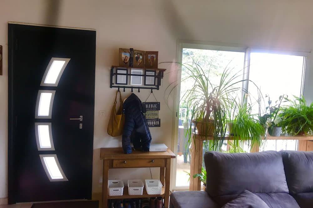 Sunny villa ☀️ with 2 gardens with private pool and terrace in Lodève, Lodève und Umgebung