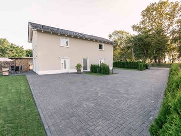 Ferienwohnung für 5 Personen, mit Garten und Terrasse in Putgarten