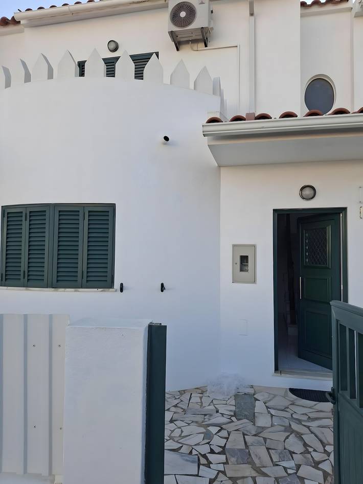 Holiday home for 8 people, with hot tub and garden - 1