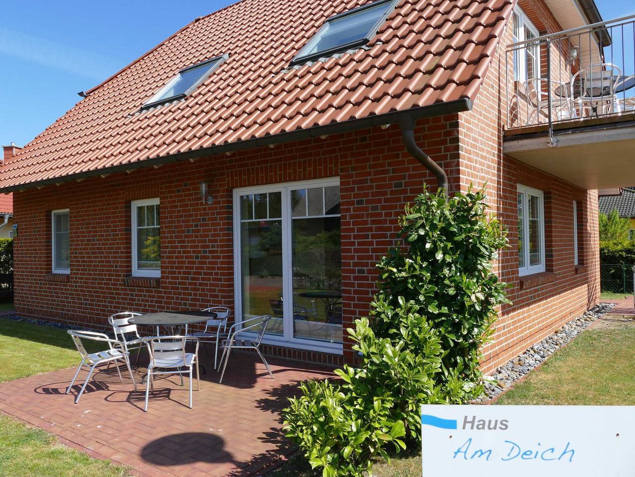 Ganze Ferienwohnung, Haus am Deich - Feriendomizil mit Terrasse - Feriendomizil mit Terrasse in Selliner See, Baabe