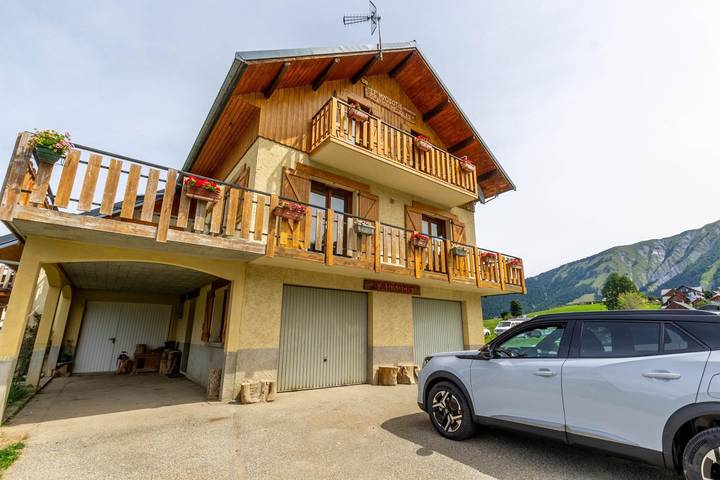 Casa de huéspedes para 6 personas, con balcón - 1