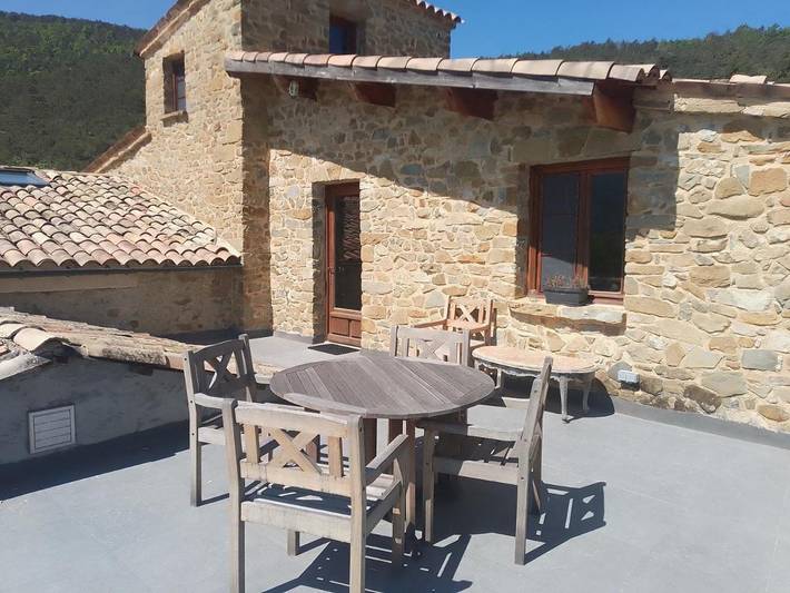 Location de vacances pour 5 personnes, avec vue ainsi que jardin et piscine à Saint-André-de-Rosans - 2