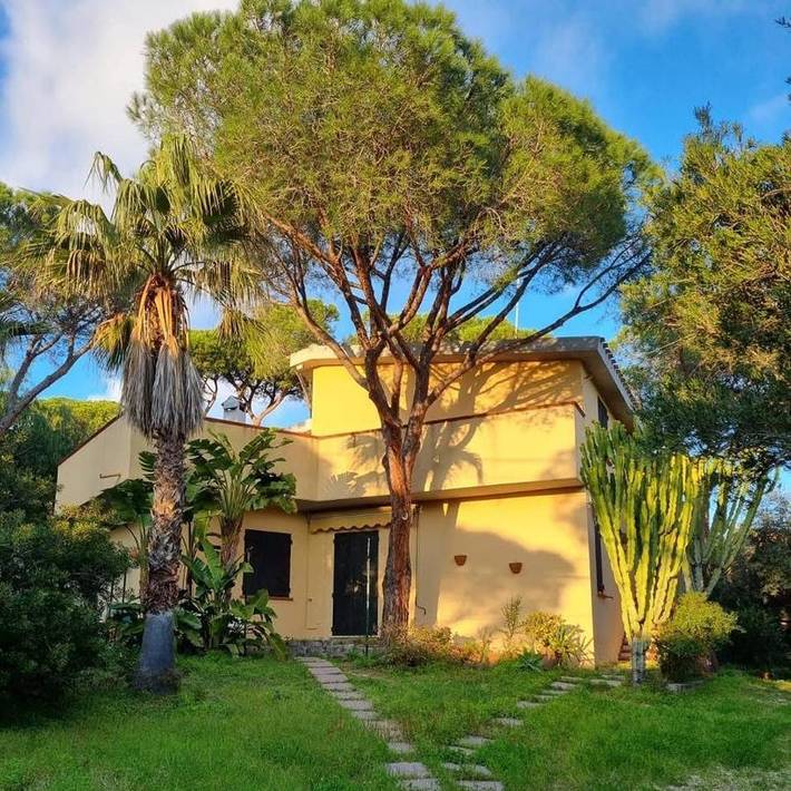 Chalet per 4 persone, con terrazza e giardino in Sardegna