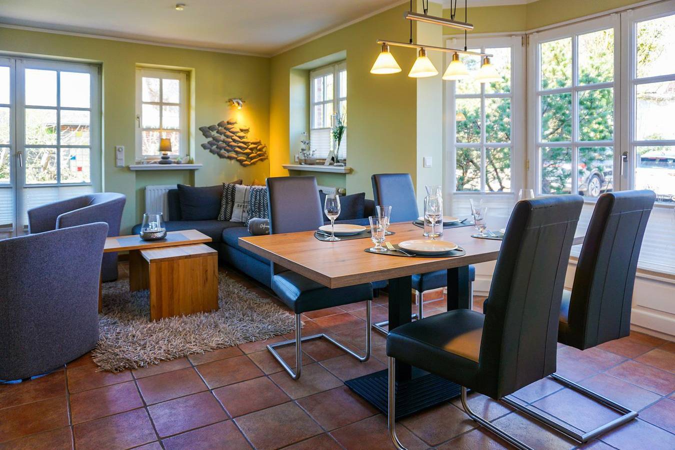 Ganze Wohnung, Eck-Appartement mit kleinem Gärtchen im Erd- und Untergeschoss in Wenningstedt, Sylt