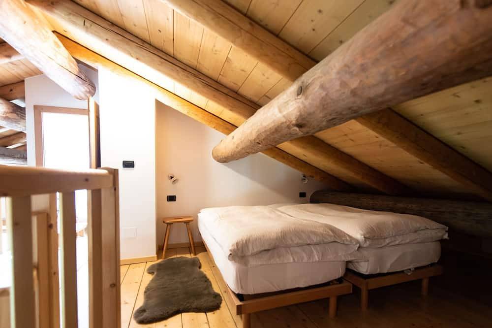 Geheel appartement, Chalet \"Baita Tabià\" Dolomites in Bellamonte, Dolomiti Superski