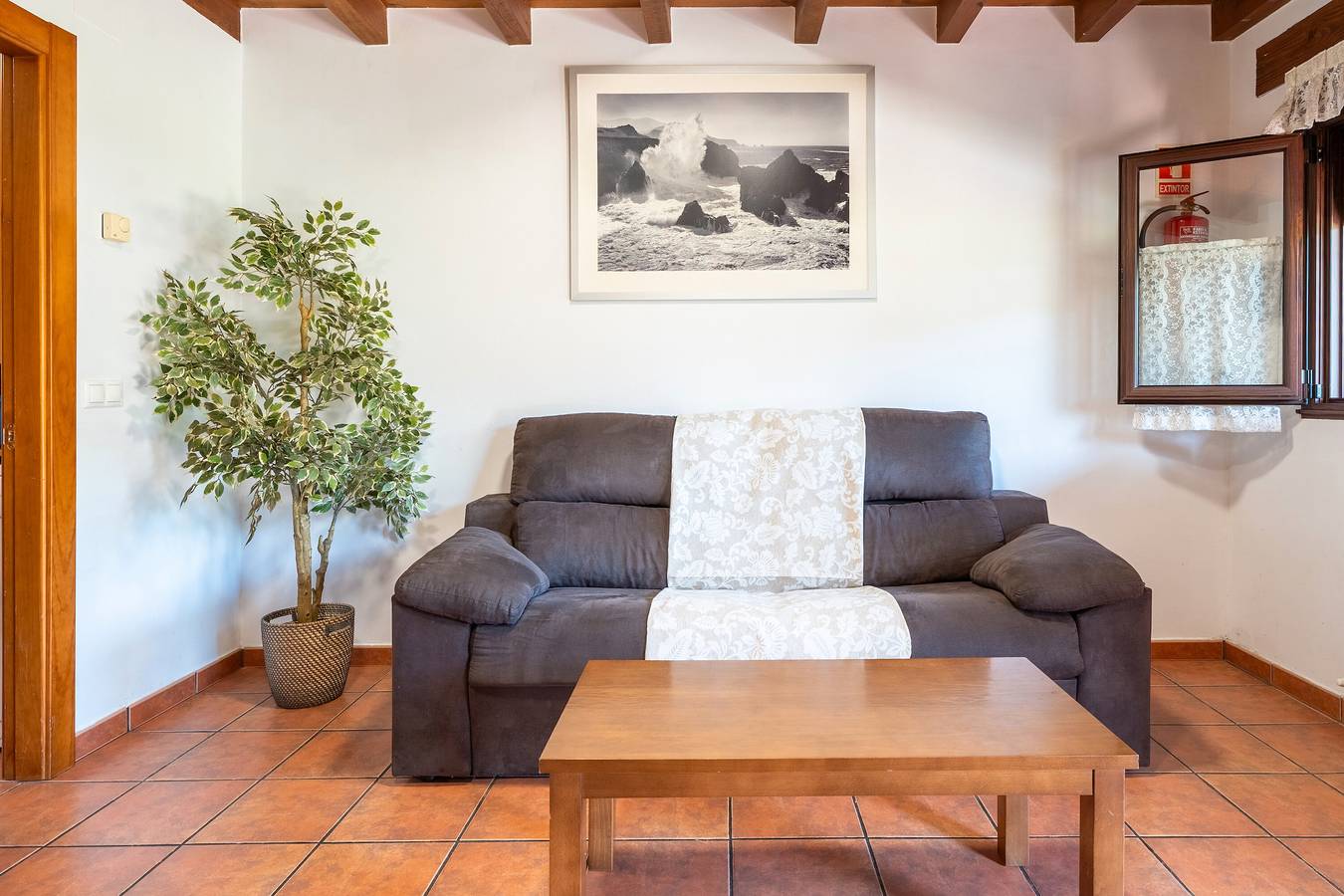 Entire apartment, Apartment 'Aires De Avín 3' with Mountain View, Private Terrace and Wi-Fi in Avín, Onís