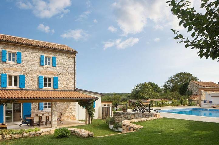 Ferienhaus für 10 Personen, mit Garten und Pool