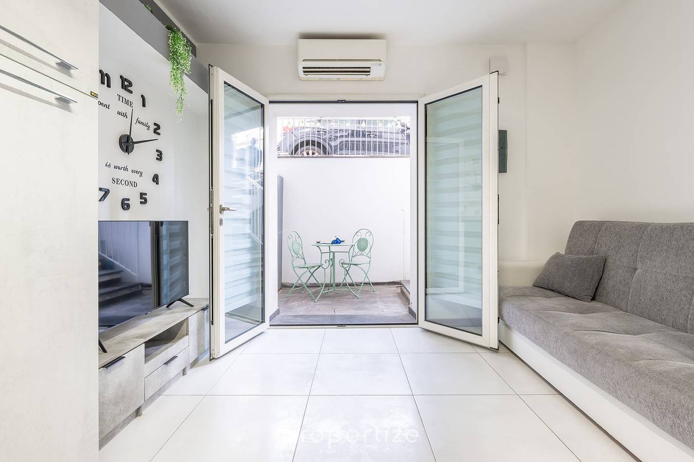 Ganze Wohnung, Urban 7 by Propertize in Cagliari, Campidano