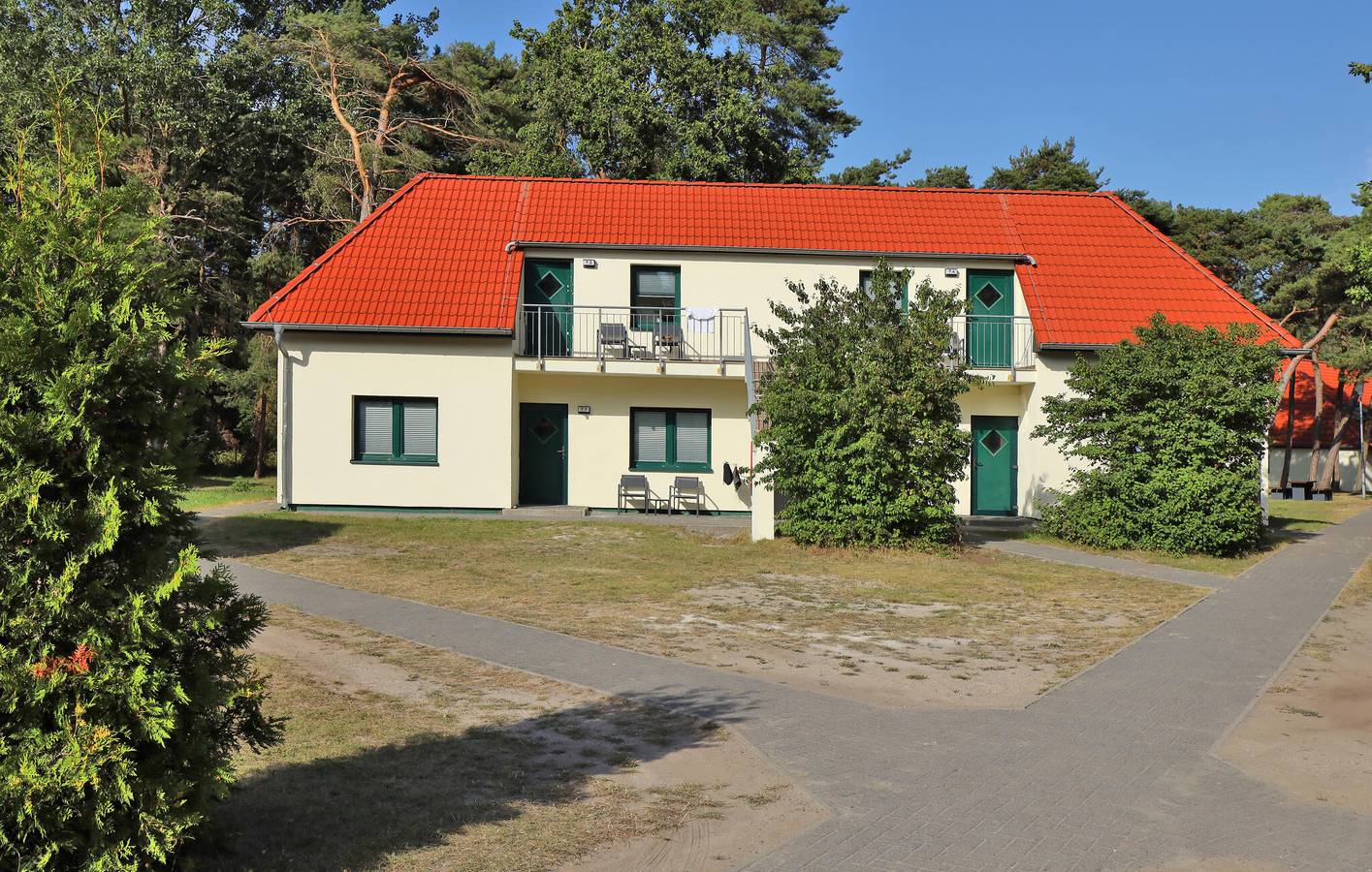 Ganze Ferienwohnung, Rückzugsort am Strand mit Digital-TV und WiFi, Parkplatz in Drewoldke, Juliusruh