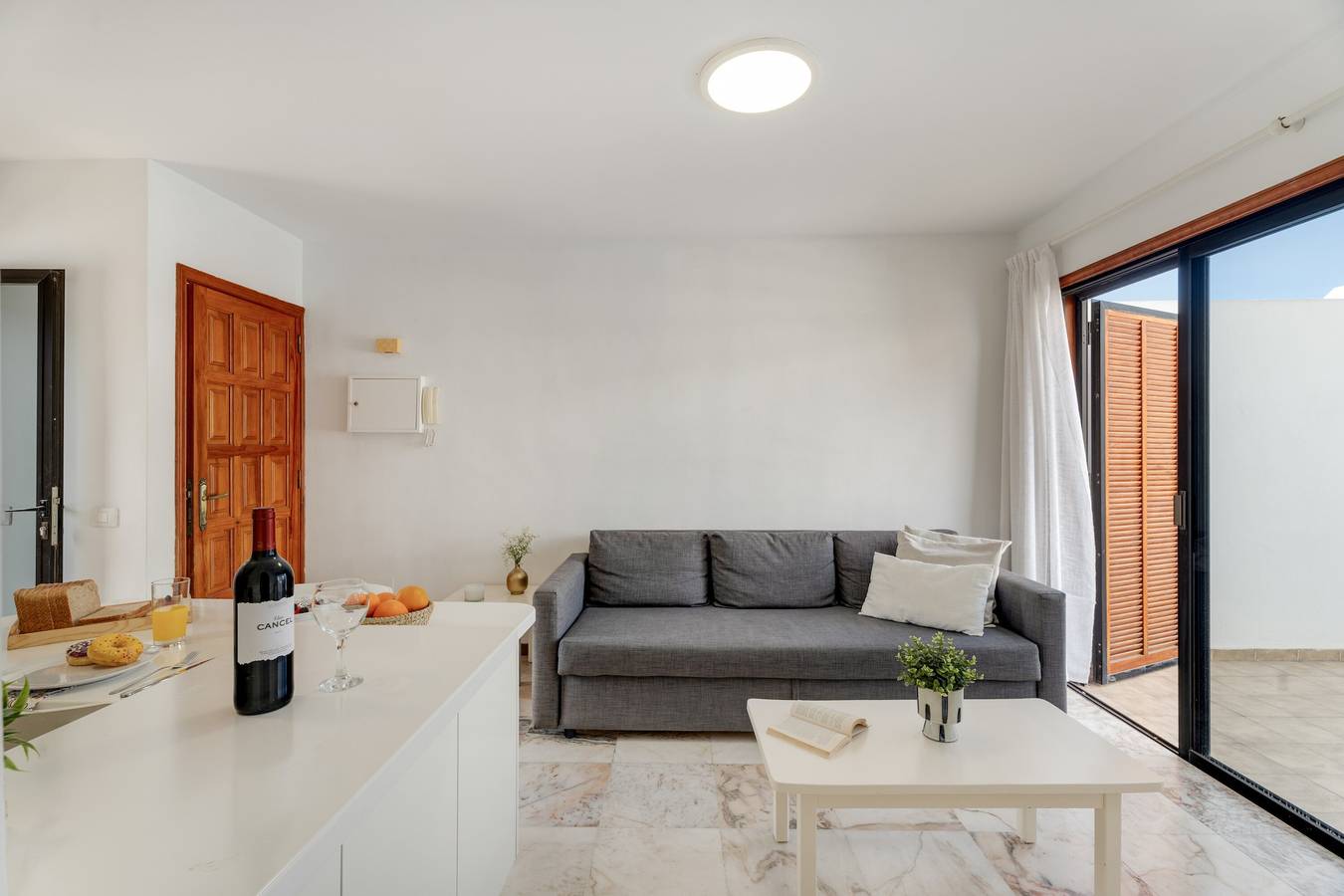 Ático Cardon Beach: Vistas a la montaña, piscina compartida y Wi-Fi in Playa de las Américas, Arona 