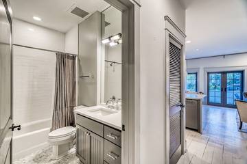 Beach Rental for 8 Guests in Rosemary Beach, Emerald Coast, Picture 4