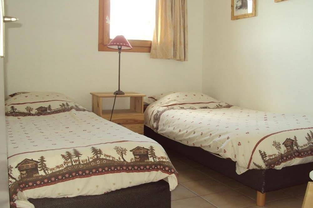 Detached chalet (6p). 3 bedrooms and 2 bathrooms. In the centre of Vallandry, with a beautiful view in Landry, Parque Nacional de Vanoise