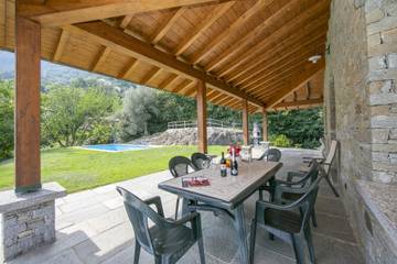 Villa for 9 Guests in Comune di San Siro, Lake Como, Picture 3