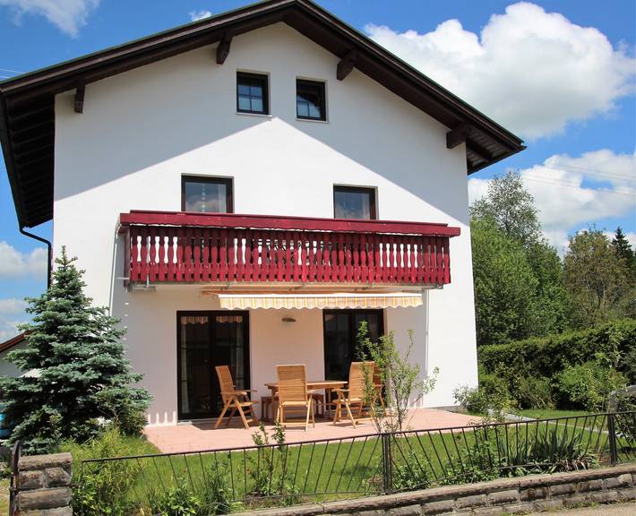 Appartamento intero, Appartamento 'Villa Hilde' con vista sulle montagne, terrazza privata e Wi-Fi in Oy-Mittelberg, Svevia (Bavaria)