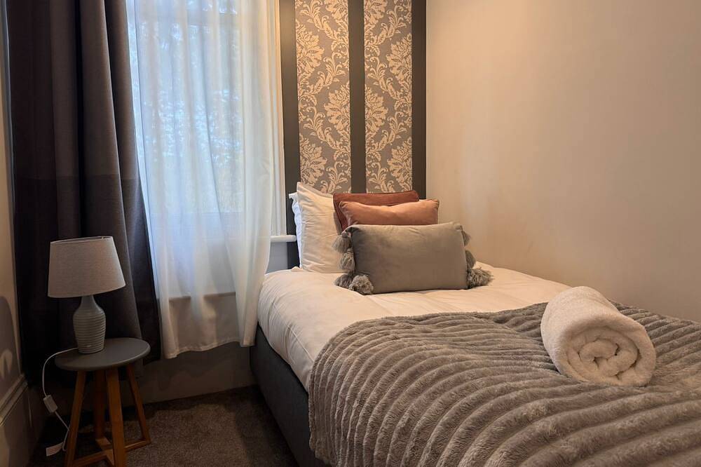 Single Room at Regency Guest House in Market Ward, Cambridge