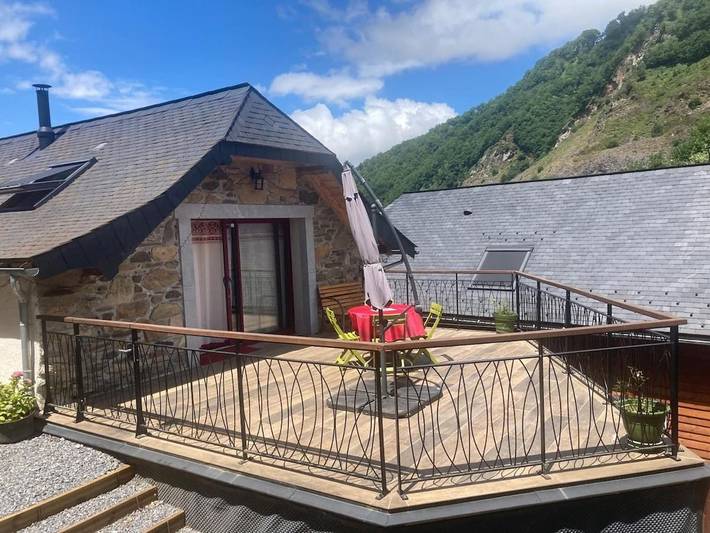 Location de vacances pour 6 personnes, avec Balcon et Terrasse ainsi que Jardin et Vue à Aydius