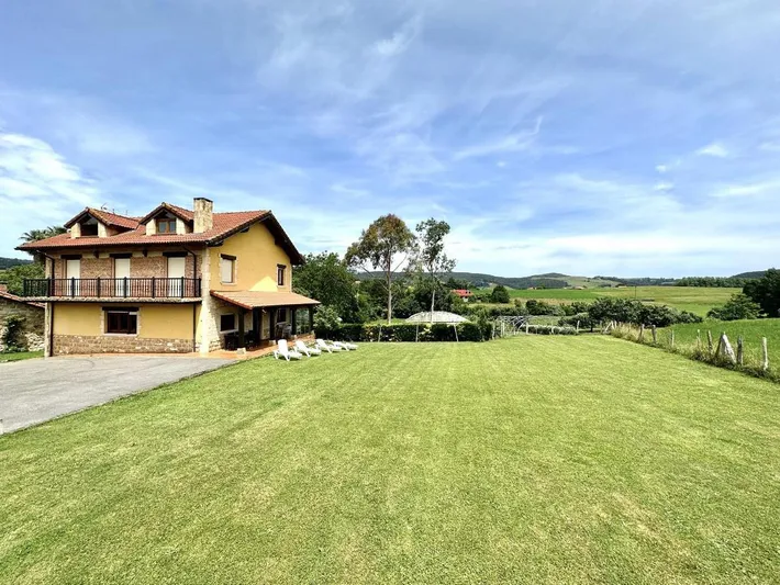 Casa de vacaciones para 13 personas, con terraza y jardín, Se admiten mascotas - 1