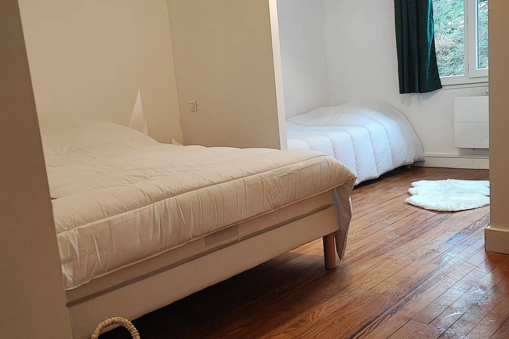 Ganze Wohnung, New in Ax Les Thermes! Large 118 m2 apartment 5 minutes from downtown in Ax-les-Thermes, Französische Pyrenäen