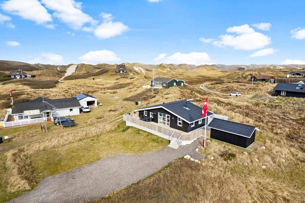Strandnahes Ferienhaus mitten in den Dünen von Søndervig in Søndervig, Holmsland Klit