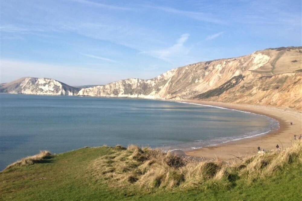 Coombe Orchard, pet friendly, with a garden in Swanage in Swanage, Dorset