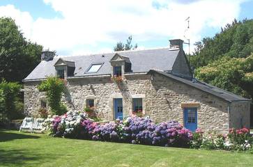 Gîte pour 6 personnes, avec sauna et terrasse ainsi que jacuzzi et jardin dans le Morbihan