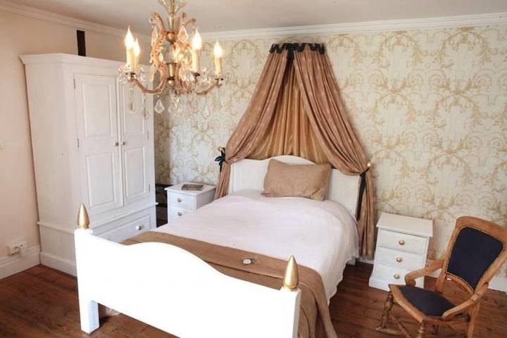 Location de vacances pour 2 personnes, avec jardin ainsi que piscine et jacuzzi dans Peyrat-de-Bellac - 2