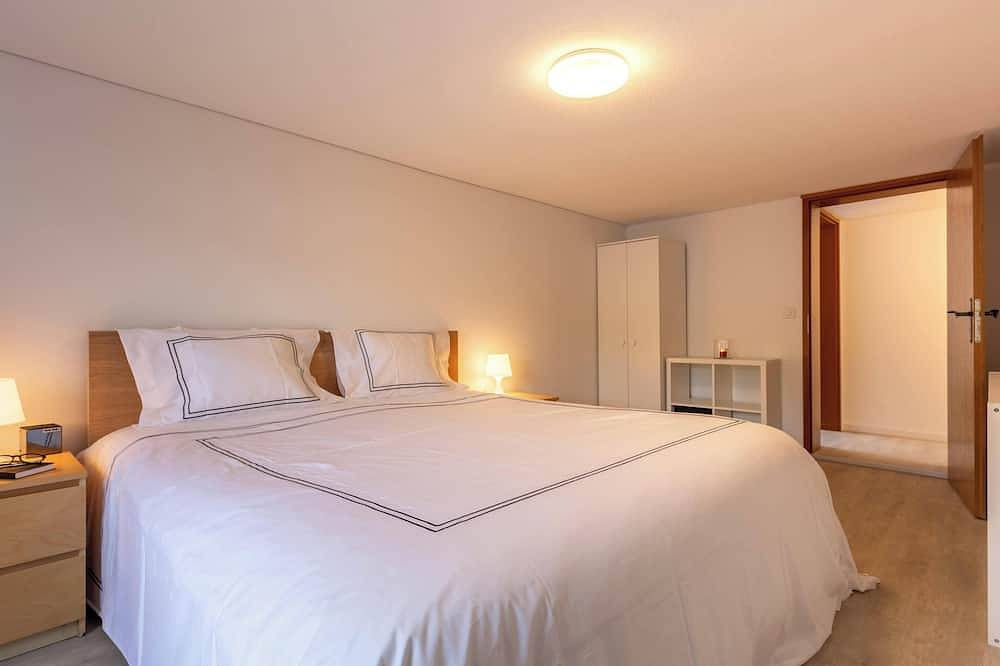 Appartamento intero, Amazing Swiss chalet style apartment with stunning view on mountain and lake Zug in Arth, Lago dei Quattro Cantoni