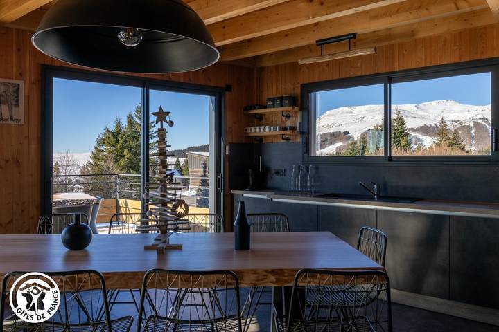 Gîte pour 12 personnes, avec terrasse et jardin ainsi que jacuzzi et sauna à Besse-et-Saint-Anastaise - 3