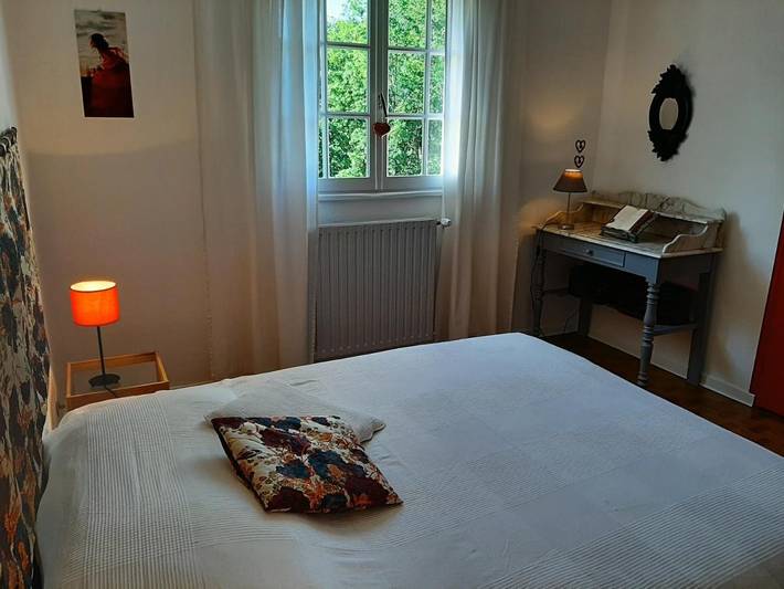 Gîte pour 2 personnes, avec jardin ainsi que piscine et vue à L'Honor-de-Cos - 4