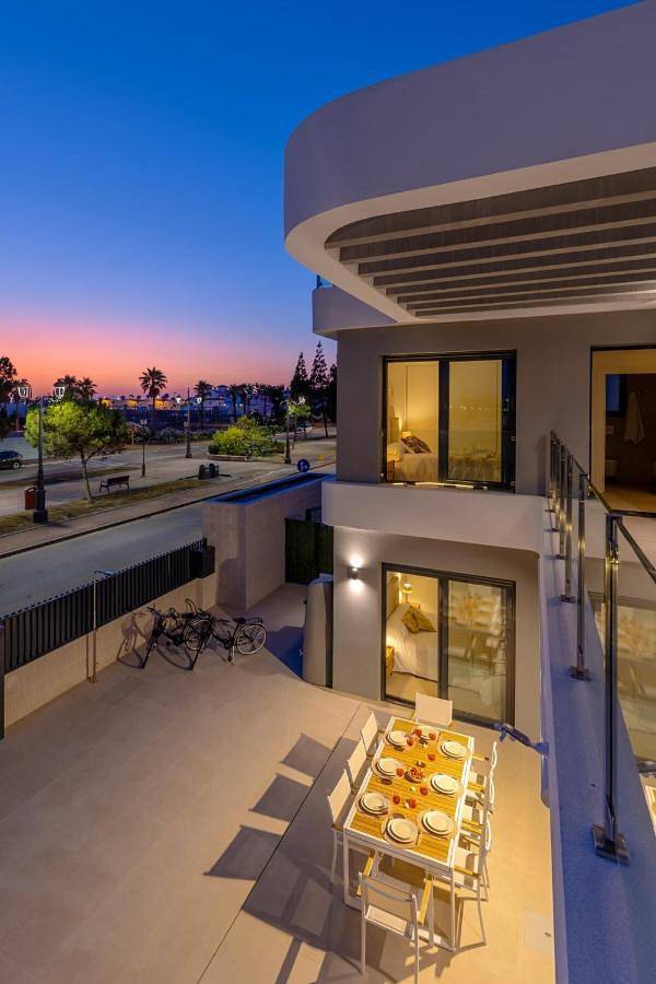 Casa rural para 6 personas, con Balcón y Terraza además de Jardín y Piscina en Los Alcázares - 4