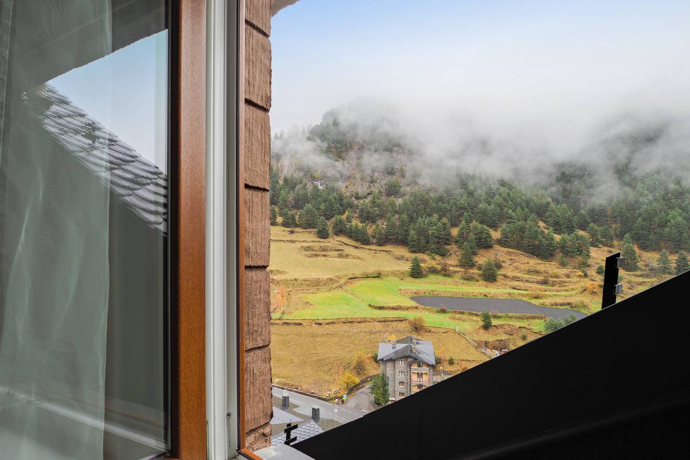 Modern studio in Arinsal van 40 m² met uitzicht op de bergen, foto 10