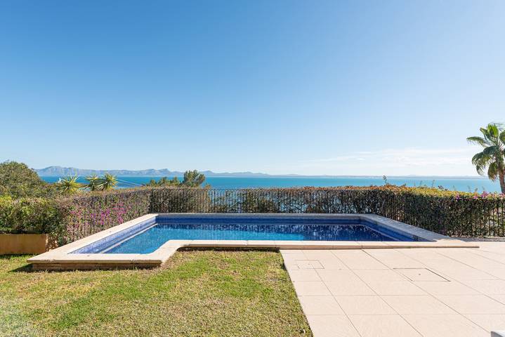 Villa für 8 Personen, mit Terrasse und Whirlpool sowie Garten in Alcúdia - 4