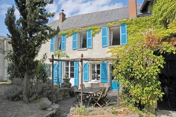 Gîte pour 8 personnes, avec jardin à Montreuil-Bellay