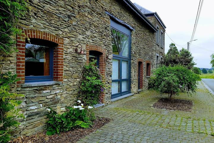 Feriehus for 20 personer, med hage og terrasse i Belgia