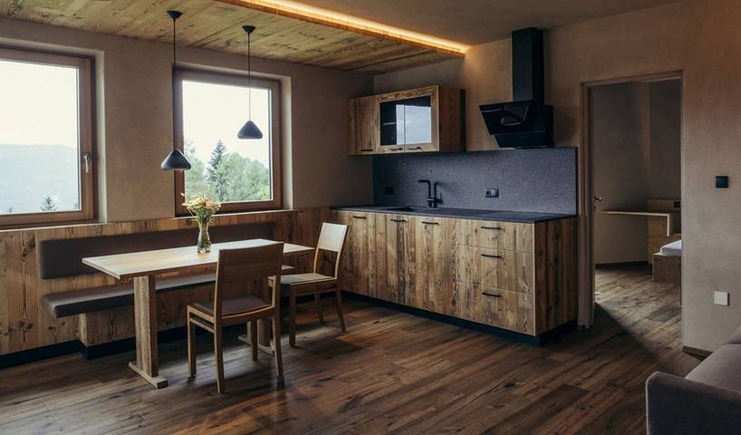 Entire apartment, Holiday Apartment "Obertimpflerhof Rosi" with Mountain View, Balcony & Wi-Fi in Vöran, Sarntal Alps
