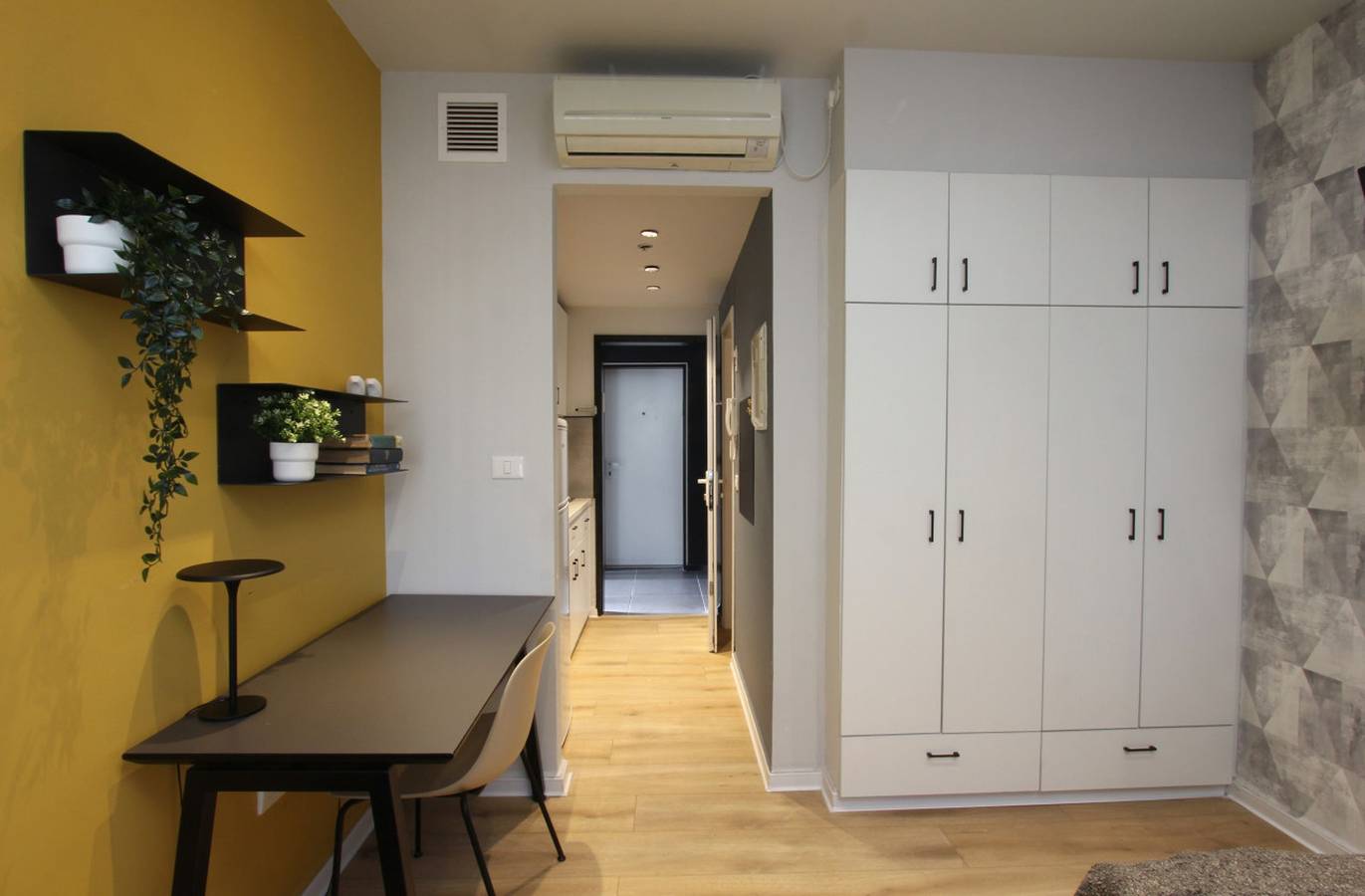 Ganze Wohnung, Solo Studio in Tel Aviv-Yafo in Ramat Aviv, Tel Aviv