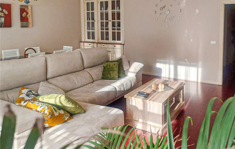 Ganze Ferienwohnung, Appartement mit Meerblick, Annehmlichkeiten und Strand in der Nähe in Moaña, Rías Baixas