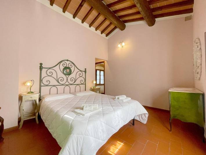 Agriturismo per 4 persone, con Terrazza e Giardino nonché Panorama a Bucine