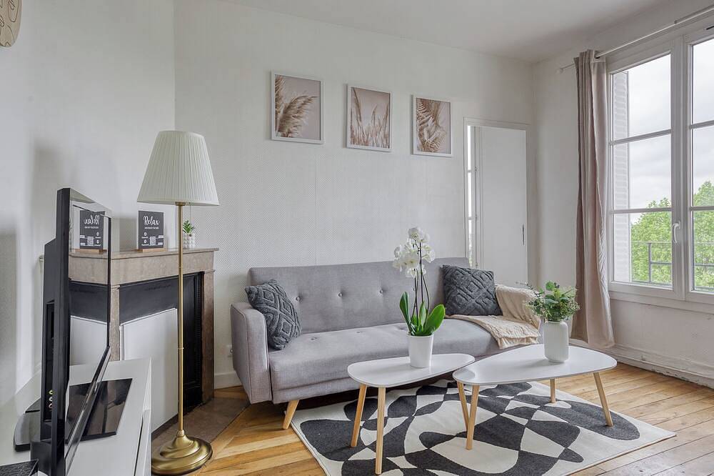 Ganze Wohnung, Cosy and quiet T2 at the foot of the station - lake & casino 200 away in Enghien-les-Bains, Val-d'Oise