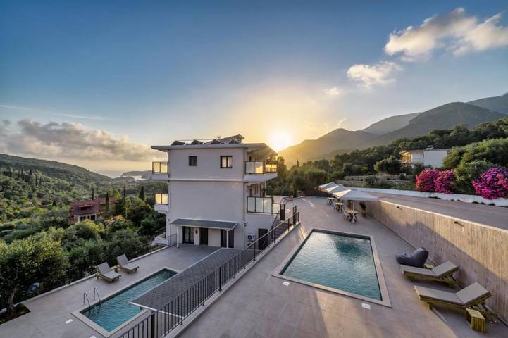 Appartement voor 3 personen, with tuin and zwembad as well as uitzicht, kindvriendelijk in Parga