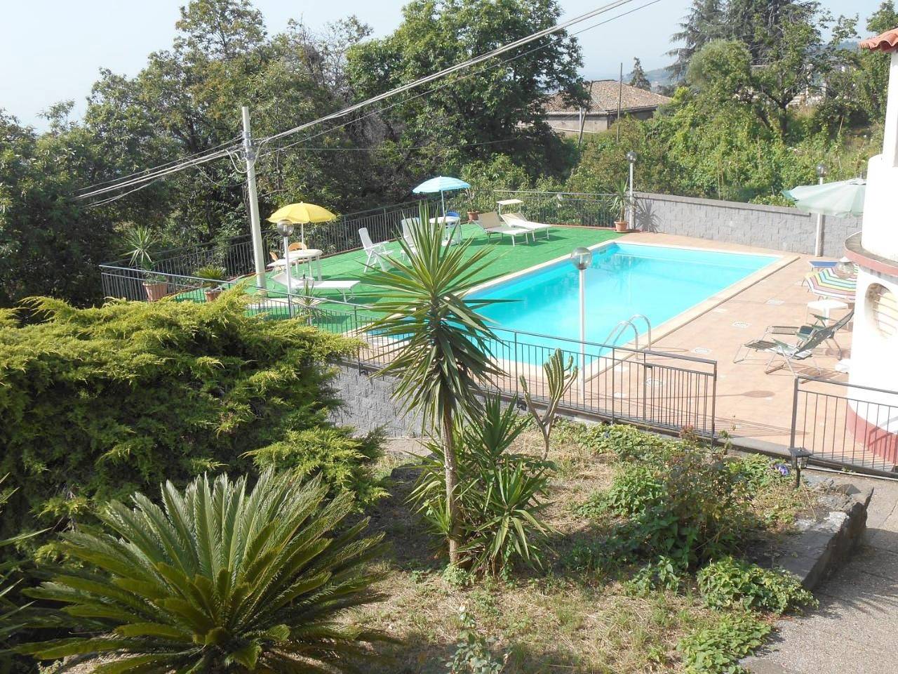 Al Villino Sunshine appartamento in villa con piscina in Sant'Alfio, Sant'Alfio (comune)
