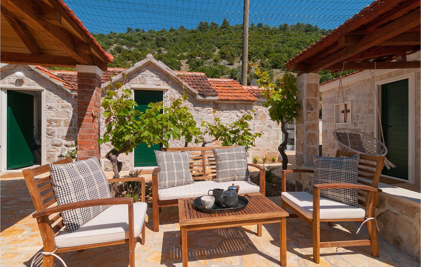 Ferienhaus für 2 Personen mit Terrasse in Postira, Brac