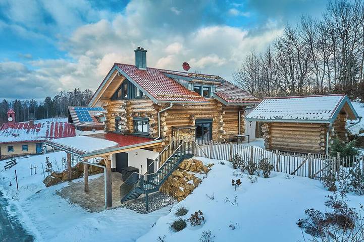 Ferienhaus für 6 Personen, mit Whirlpool und Sauna sowie Garten in Spiegelau