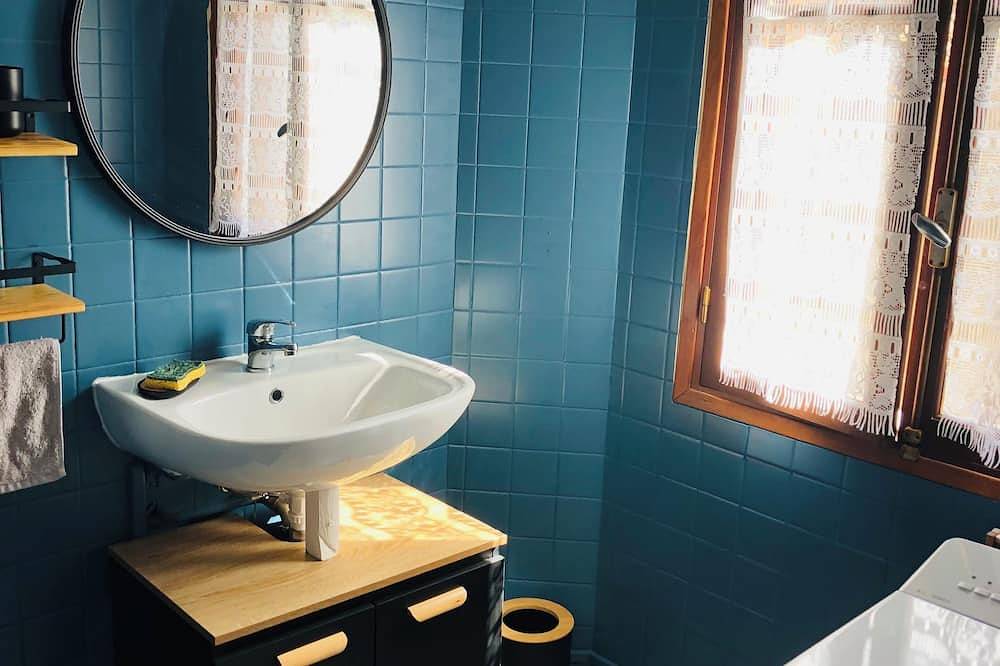 Entire apartment, Haven of peace in Ota, Parc naturel régional de Corse