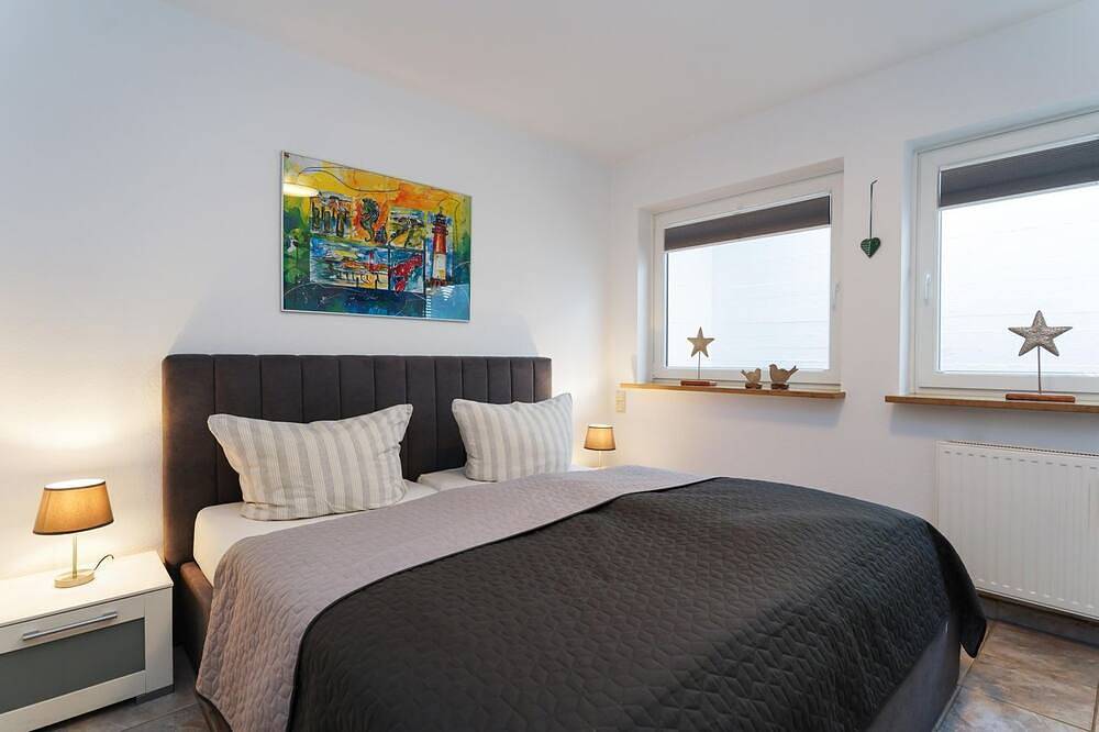 Ganze Wohnung, Nordstern - Nordstern – 3-Zimmer-App. für 4 Personen mit Terrasse, Stellplatz, in Westerland, Sylt (Gemeinde)