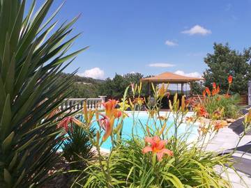 Gîte pour 4 personnes, avec jardin ainsi que vue et piscine à Garéoult