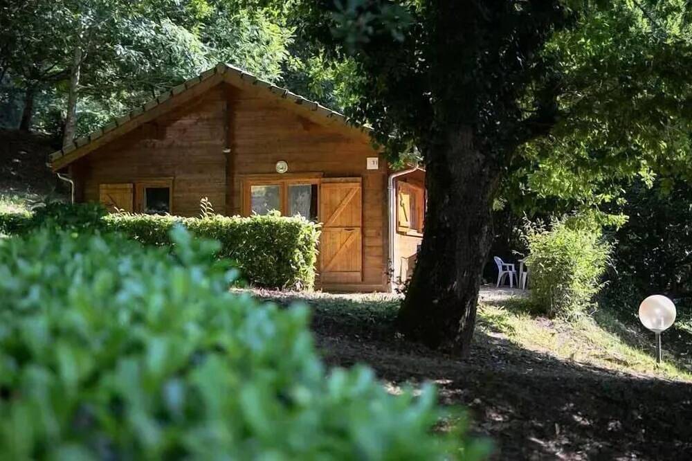 Appartement entier, Appartement mitoyen Segali 26 m2 (2 pièces) 2 personnes in Sauveterre-de-Rouergue, Aveyron