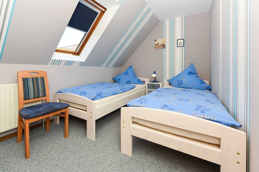 Ganze Wohnung, Haus Katja in Dunum - Ferienwohnung im Haus Katja in Dunum, Nordseeküste