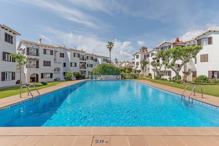 Ganze Wohnung, Wunderschönes Apartment “La Gardenia 41” mit Wlan, Pool, Terrasse und Garten; Straßenparkpätze vorhanden in Sol d'Este, Es Castell