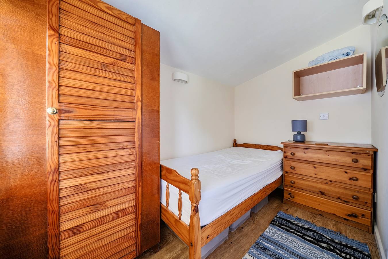Entire studio, Studio Retreat Sleeps 1 - Parking & Wifi in Coleridge Ward, Cambridge
